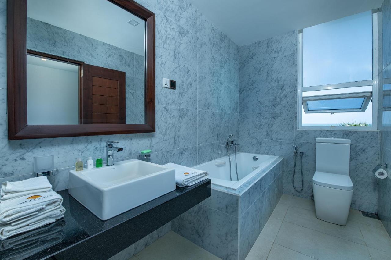 Grand Samudra Hotel 탕갈레 외부 사진