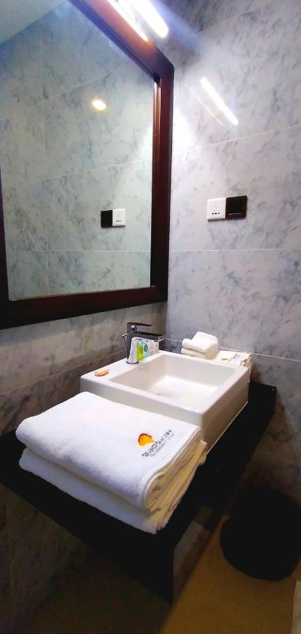 Grand Samudra Hotel 탕갈레 외부 사진